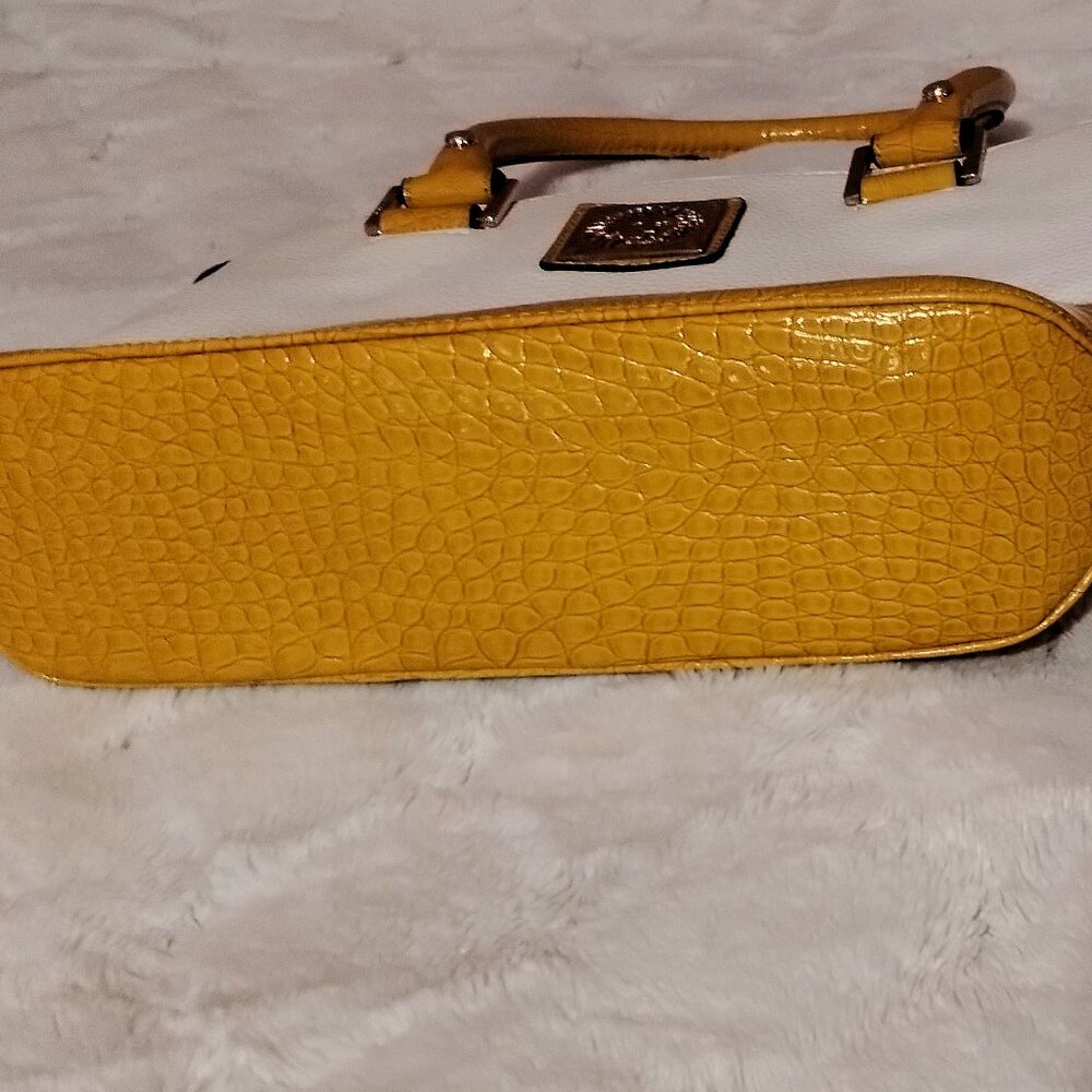 Anne Klein Yellow and White Bag - Picture 8 of 14